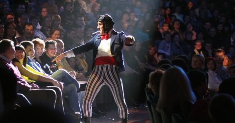 Johnny Melville, comédien humour sur scène