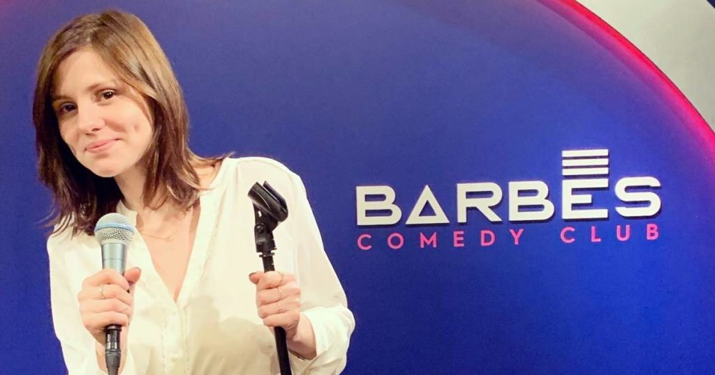 Florence Mendez joue son spectacle Délicate au Barbès Comedy Club