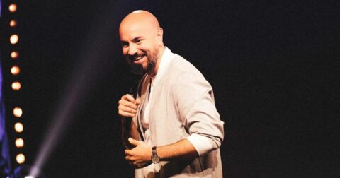 Soixante 9 : Kyan Khojandi sur la scène de l’Européen à Paris