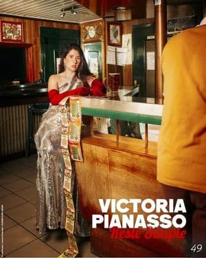 Affiche du spectacle de Victoria Pianasso : Reste simple (classé 49e)